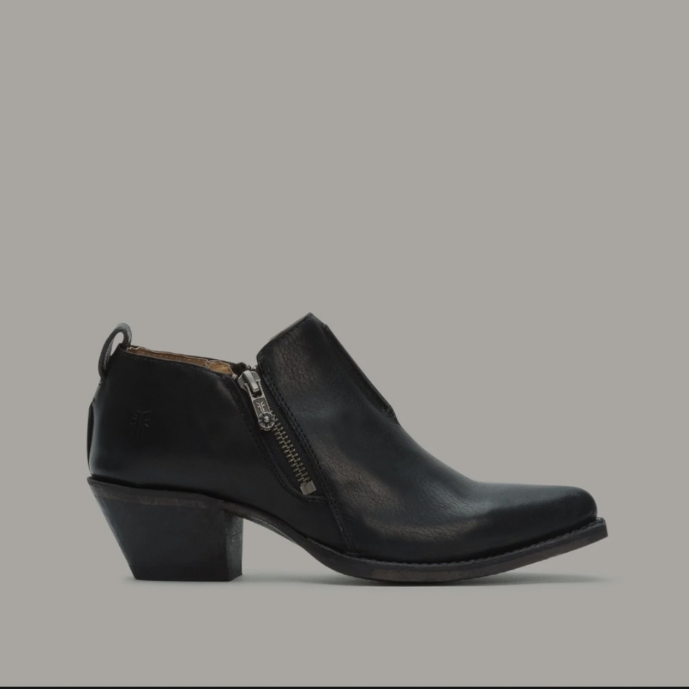 Frye Sacha Moto Shootie Black Leather Ankle Boots